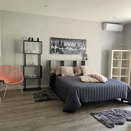 Apartment Location 1 Et Dependance En Supplement Infos Importantes Dans Un Mas Provencal Au Coeur Du Luberon Cavaillon