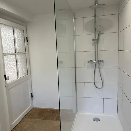 Location 1 Et Dependance En Supplement Infos Importantes Dans Un Mas Provencal Au Coeur Du Luberon Apartment Cavaillon